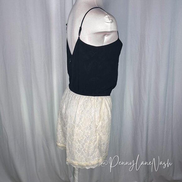 Bebe Colorblock Lace Romper Black & White - Picture 7 of 11